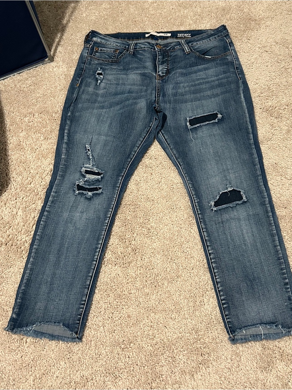 !it Distressed Blue Denim Jeans